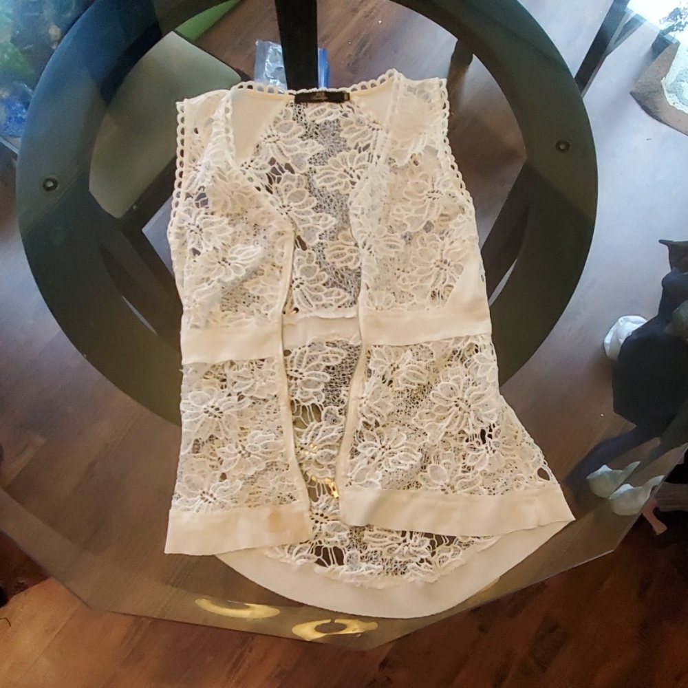 Buckle white tank top cardigan